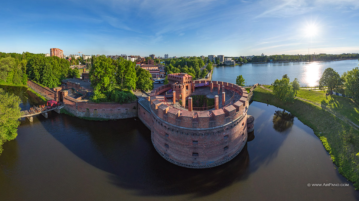 Kaliningrad (Калининград, Königsberg)